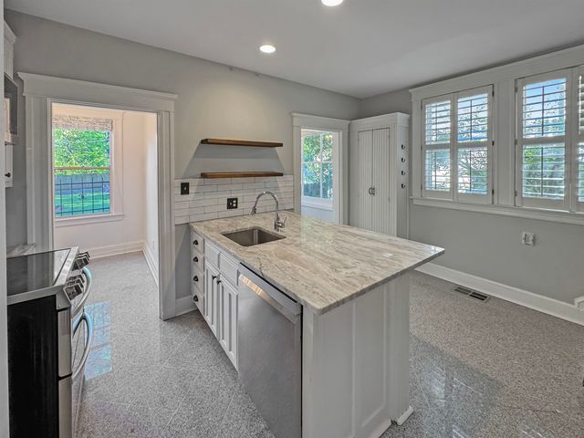 1867 COWDEN AVE, Memphis, TN 38104