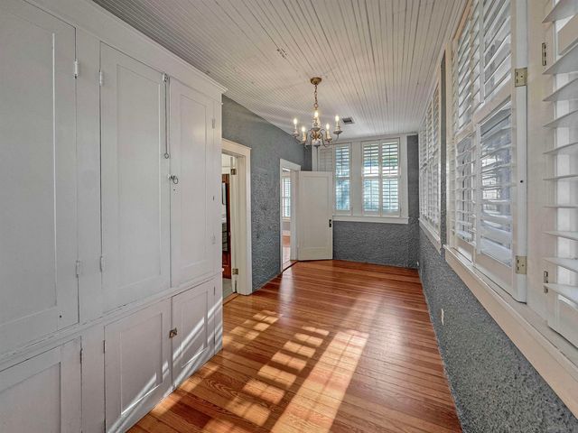 1867 COWDEN AVE, Memphis, TN 38104