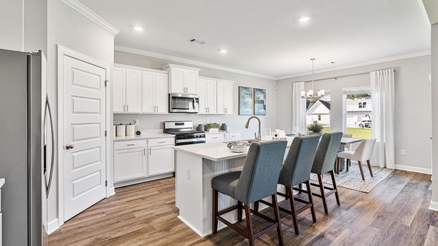 101 Cruz Ct, Dothan, AL 36305