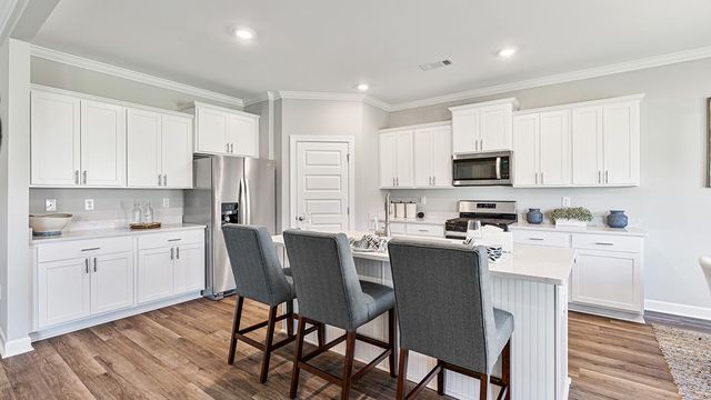 101 Cruz Ct, Dothan, AL 36305