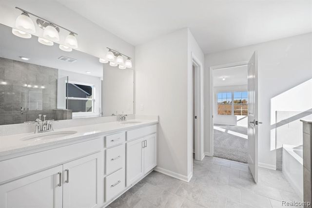 27151 Gallop Way, Saline, MI 48176