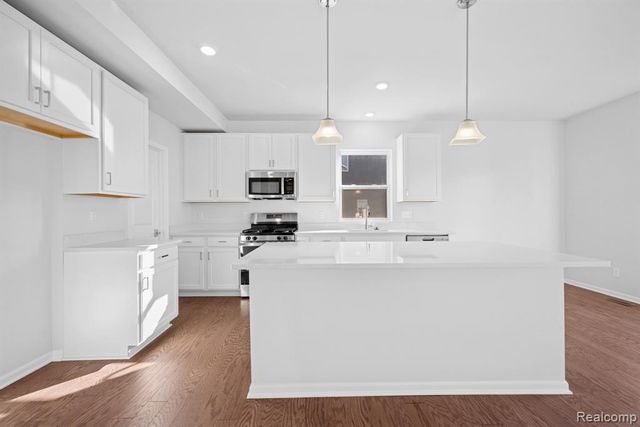 27151 Gallop Way, Saline, MI 48176