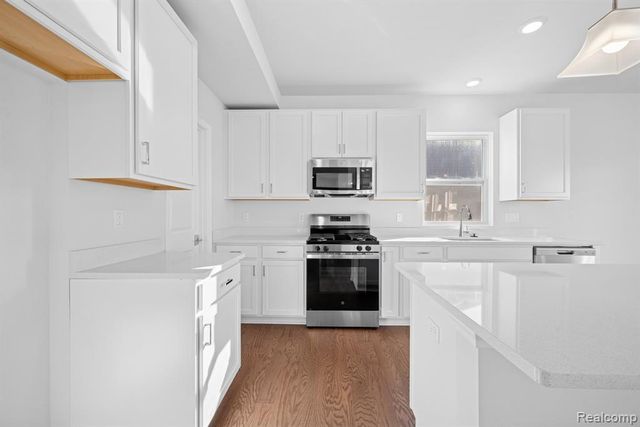 27151 Gallop Way, Saline, MI 48176