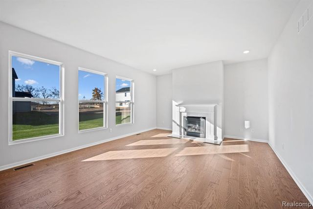 27151 Gallop Way, Saline, MI 48176