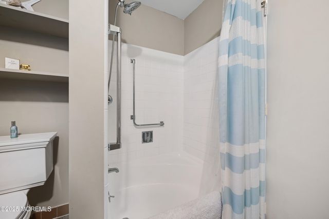 39 Cambridge Court, E, Lakewood, NJ 08701