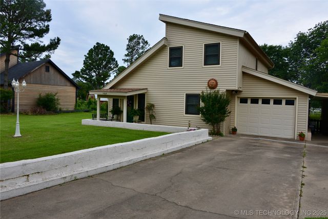 1409 N 5th Street, Henryetta, OK 74437