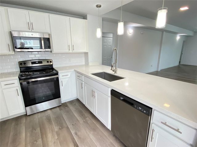 432 21st St 2, West Palm Beach, FL 33407