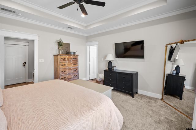 15273 Madison Ln, Lindale, TX 75771