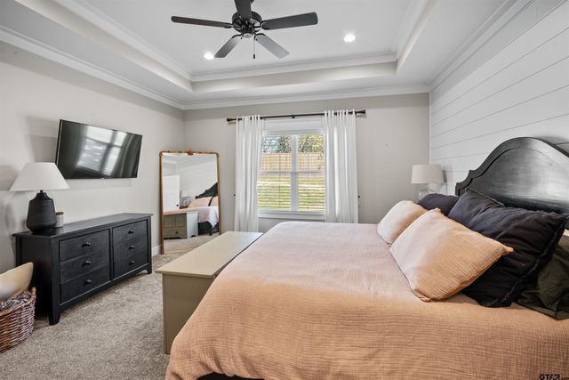 15273 Madison Ln, Lindale, TX 75771