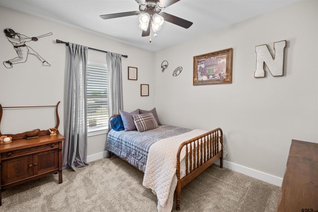 15273 Madison Ln, Lindale, TX 75771