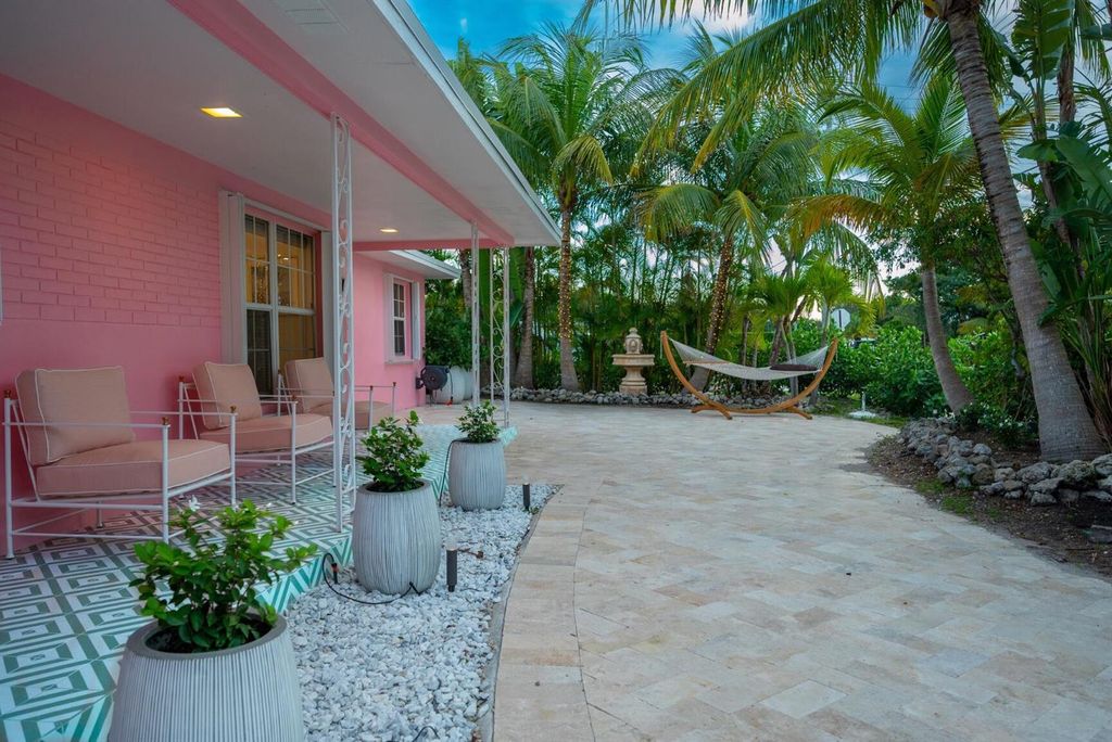 247 SE 3rd Avenue, Delray Beach, FL 33483