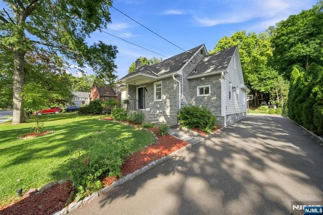 40 Dean Drive, Tenafly, NJ 07670