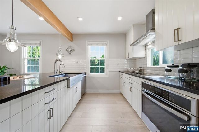 40 Dean Drive, Tenafly, NJ 07670