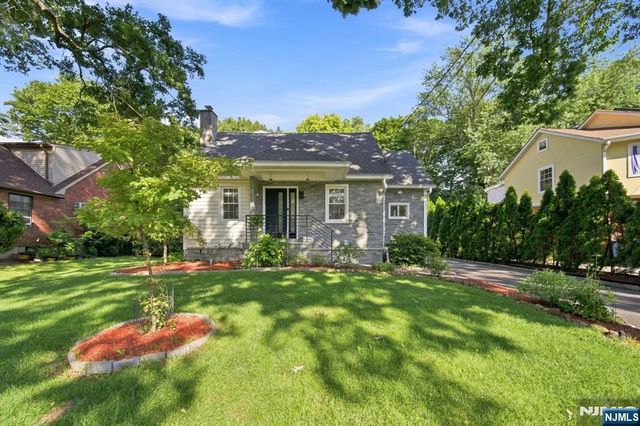 40 Dean Drive, Tenafly, NJ 07670