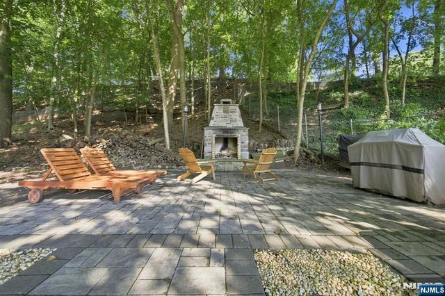 40 Dean Drive, Tenafly, NJ 07670