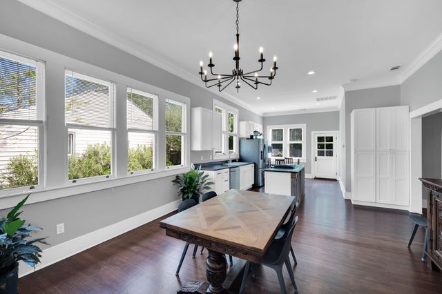 806 N Preston Street, Ennis, TX 75119