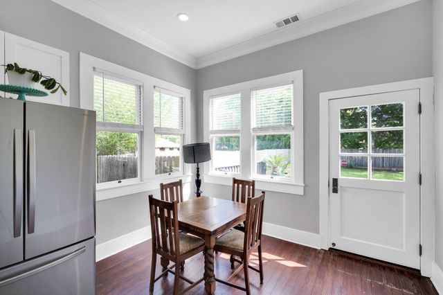 806 N Preston Street, Ennis, TX 75119