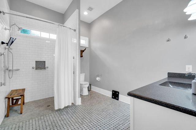 806 N Preston Street, Ennis, TX 75119