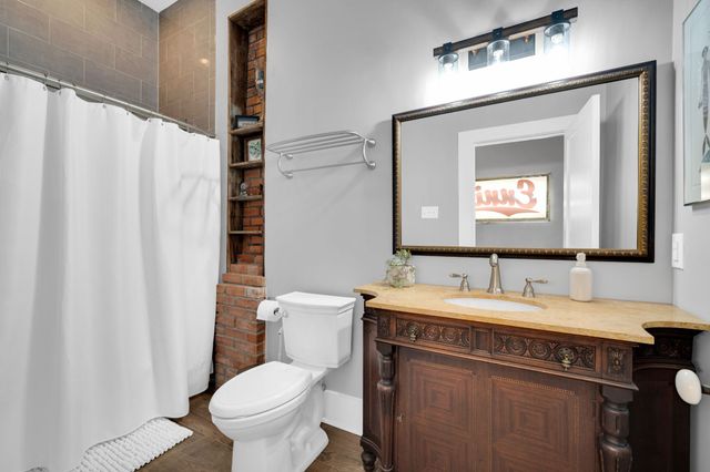 806 N Preston Street, Ennis, TX 75119