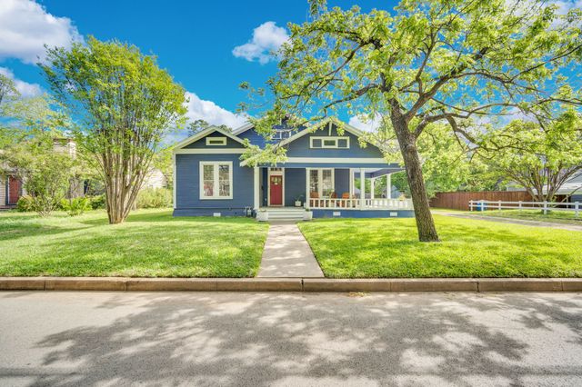 806 N Preston Street, Ennis, TX 75119