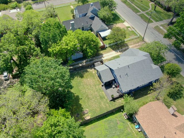 806 N Preston Street, Ennis, TX 75119