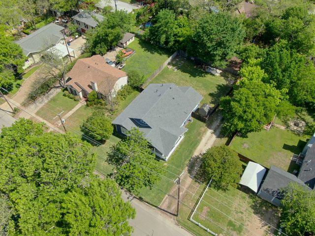 806 N Preston Street, Ennis, TX 75119