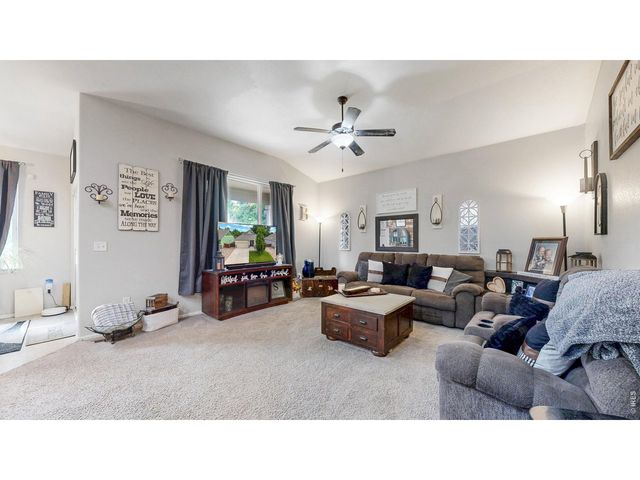 517 Dee Rd, Johnstown, CO 80534