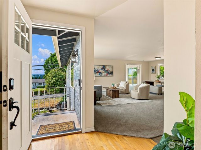 10404 NE 198th Street, Bothell, WA 98011