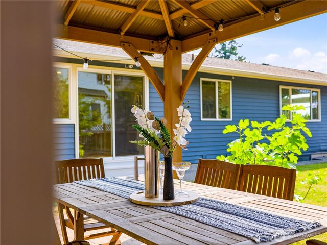 10404 NE 198th Street, Bothell, WA 98011