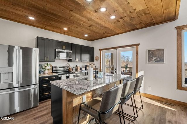 1567 Rainbow Ridge Way, Sevierville, TN 37862