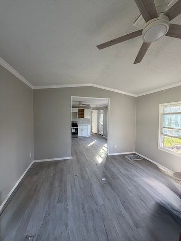 7 Chestnut St, Rockland, MA 02370