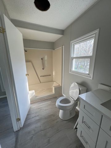 7 Chestnut St, Rockland, MA 02370