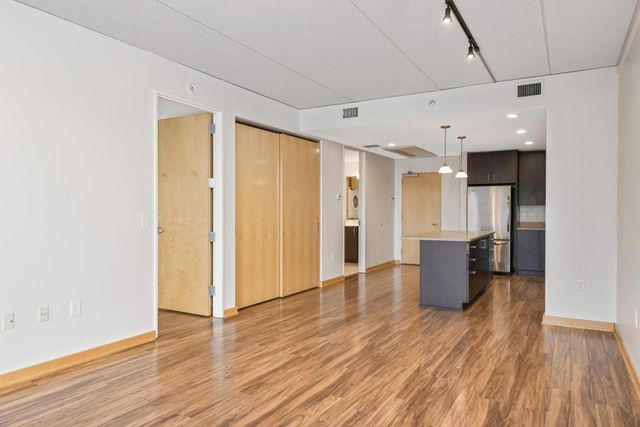 45 University Avenue SE 415, Minneapolis, MN 55414