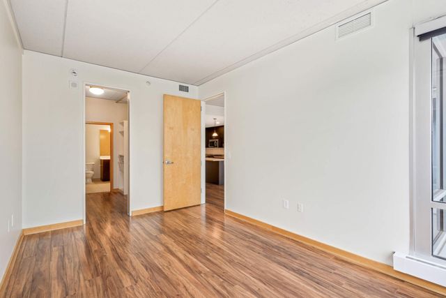 45 University Avenue SE 415, Minneapolis, MN 55414