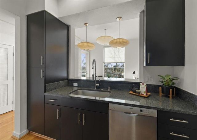 1066 41st Avenue A303, Capitola, CA 95010