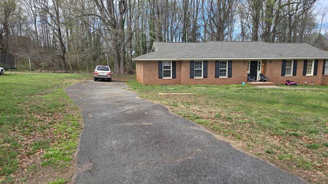 33 Nesbitt Drive, Inman, SC 29349