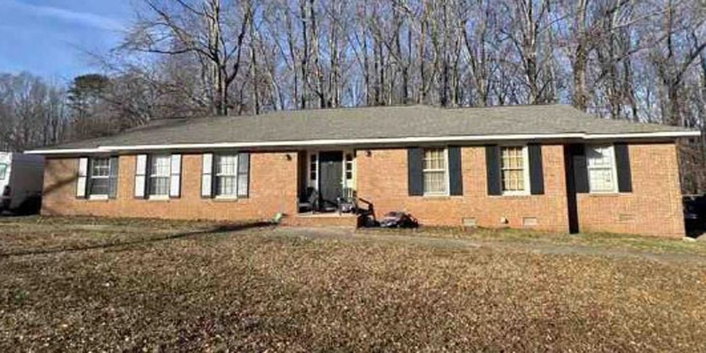 33 Nesbitt Drive, Inman, SC 29349