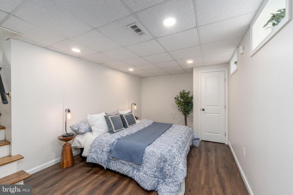 Image 29 of property listing at 428 SUDBURY RD, Linthicum Heights, MD 21090