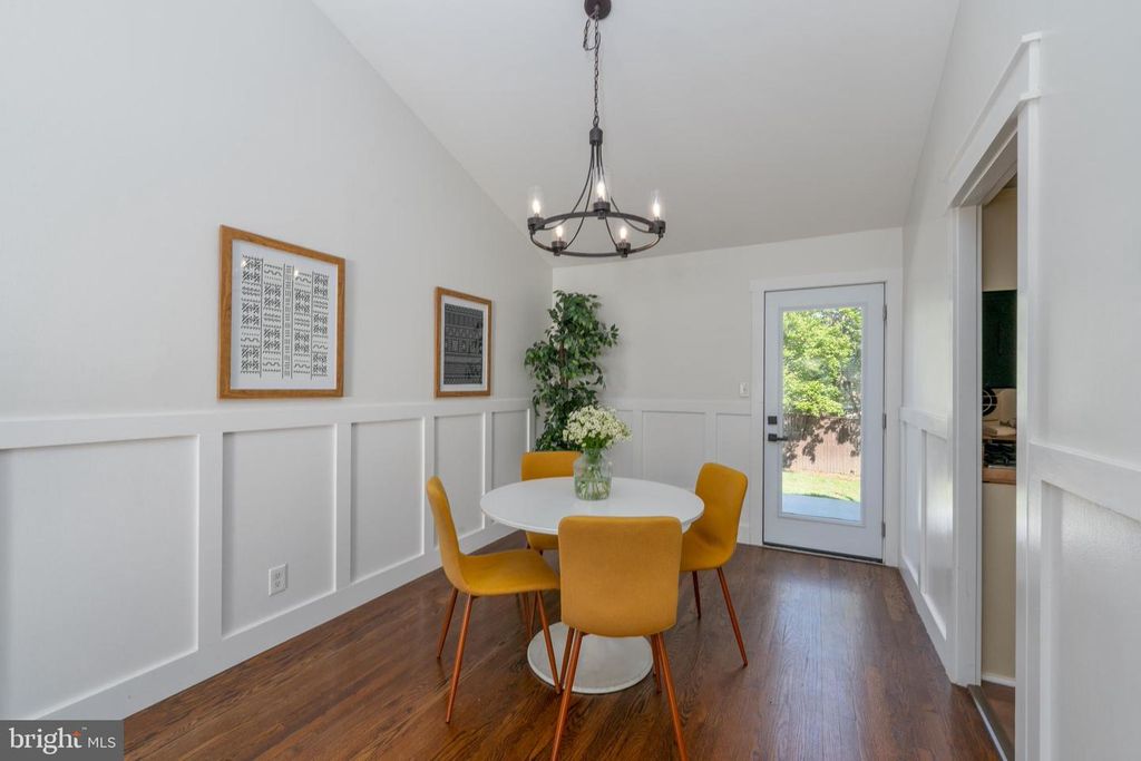 Image 36 of property listing at 428 SUDBURY RD, Linthicum Heights, MD 21090