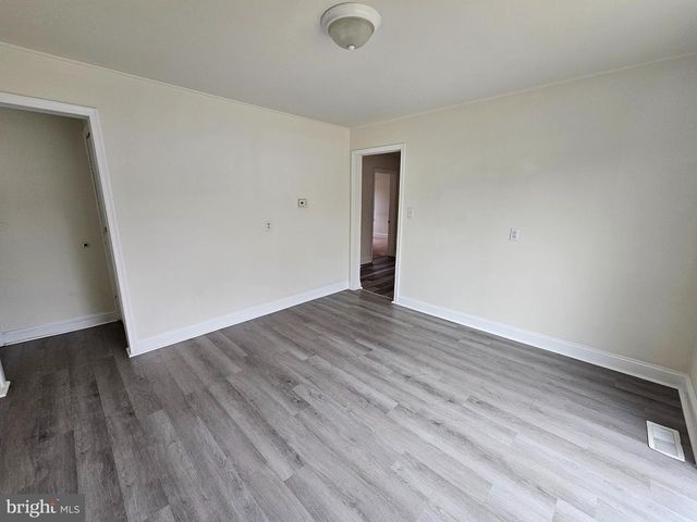 73 UPLAND AVE, Dover, DE 19901