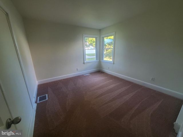 73 UPLAND AVE, Dover, DE 19901