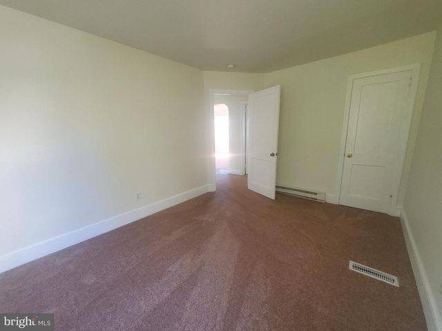 73 UPLAND AVE, Dover, DE 19901