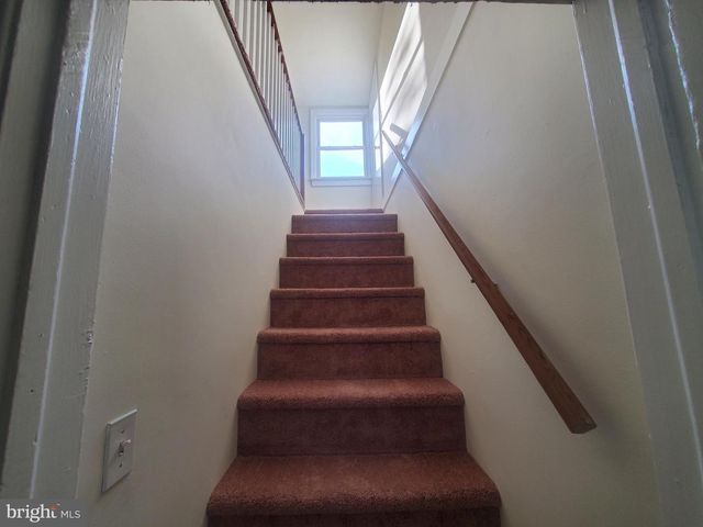 73 UPLAND AVE, Dover, DE 19901