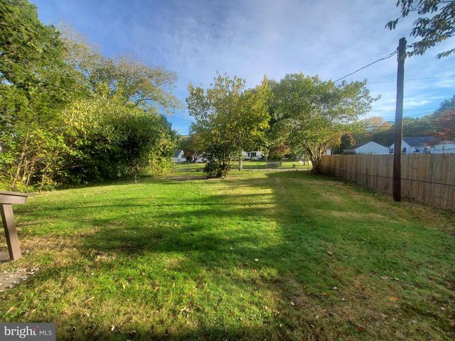 73 UPLAND AVE, Dover, DE 19901