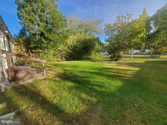 73 UPLAND AVE, Dover, DE 19901