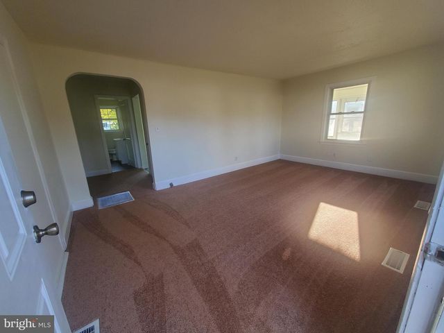 73 UPLAND AVE, Dover, DE 19901