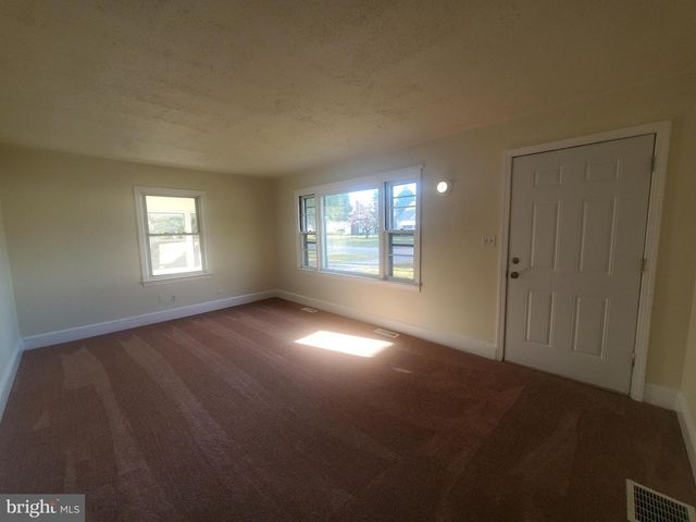 73 UPLAND AVE, Dover, DE 19901
