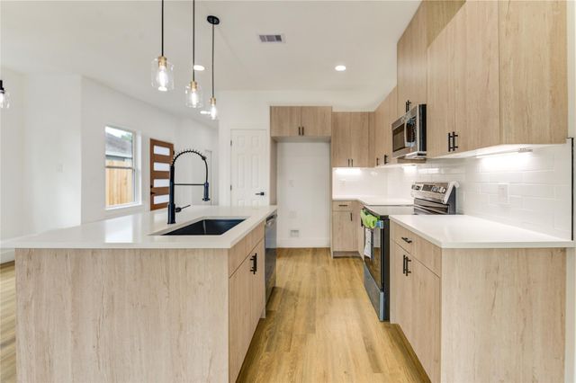 4554 Newberry Street A, Houston, TX 77051