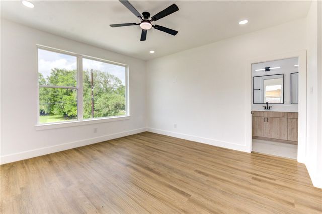 4554 Newberry Street A, Houston, TX 77051