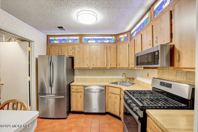 5-3 Portland Court 3, Freehold, NJ 07728